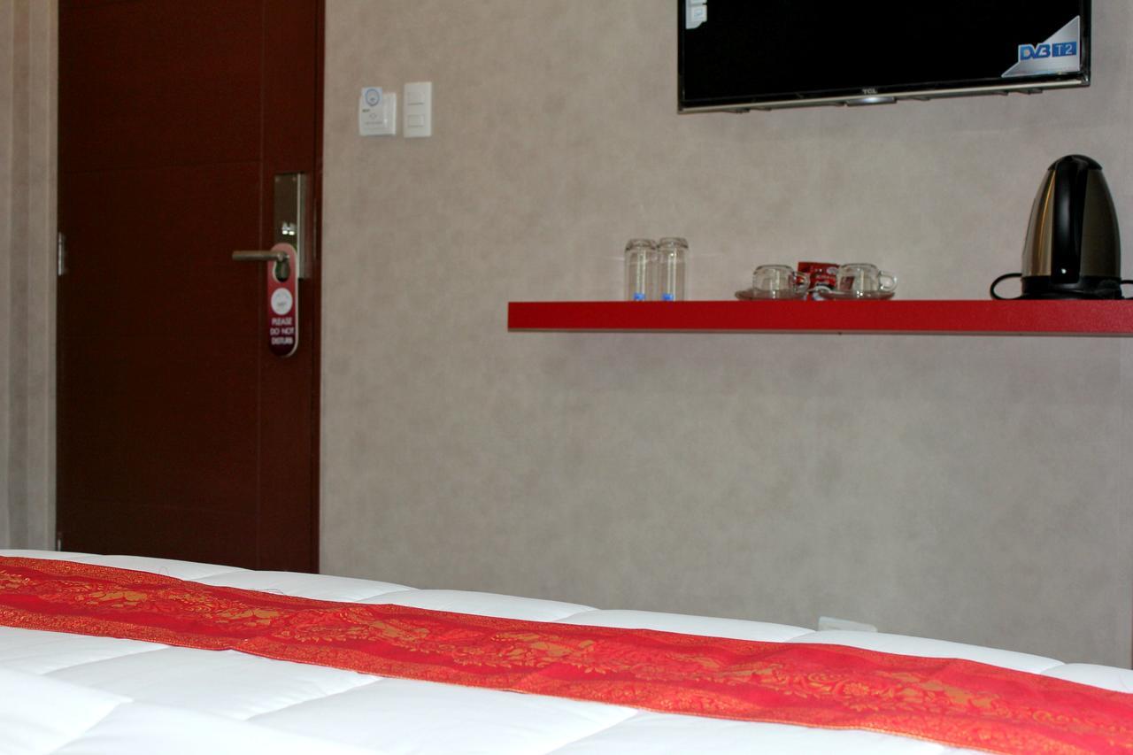 Everest Boutique Hotel バンコク都 エクステリア 写真