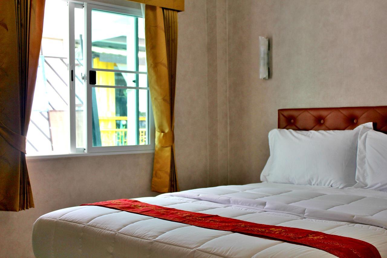 Everest Boutique Hotel バンコク都 エクステリア 写真