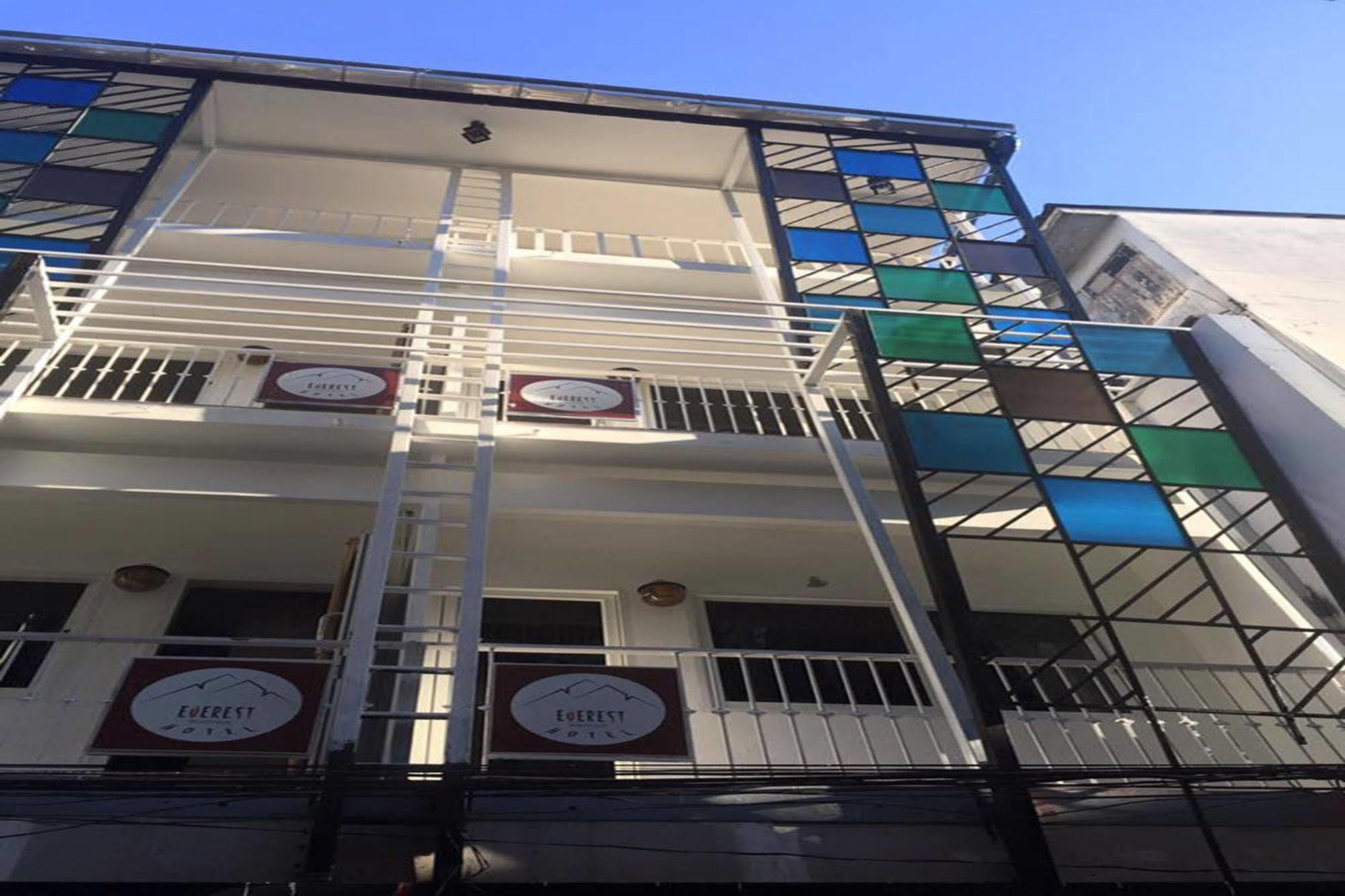 Everest Boutique Hotel バンコク都 エクステリア 写真