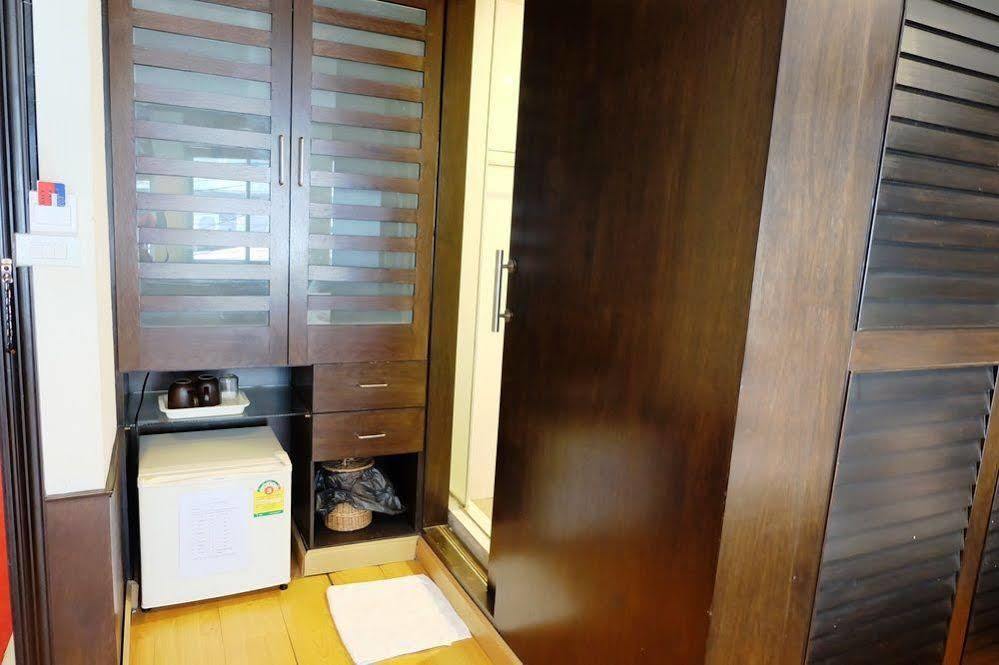 Everest Boutique Hotel バンコク都 エクステリア 写真